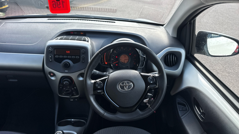 Toyota Aygo 1.0 VVT-i X-Play 5dr Petrol Hatchback